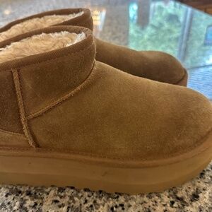 UGG Classic Mini Platform Boot Chestnut SZ 9
